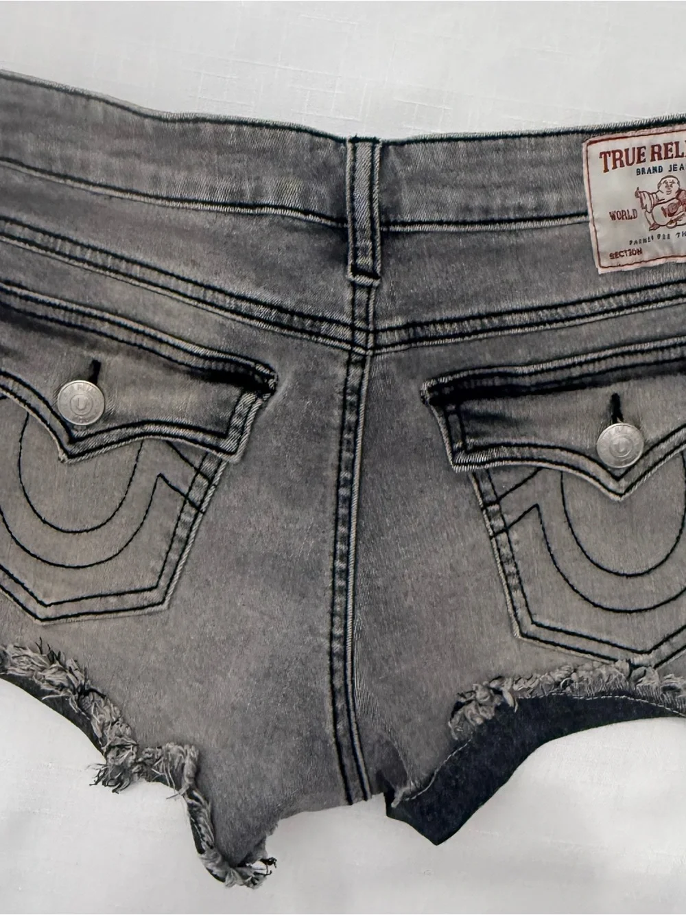 True Religion Women’s Gray Distressed Cutoff Denim Shorts Size 28